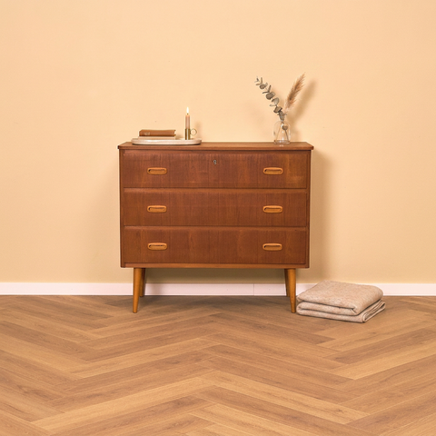Teak chest of drawers