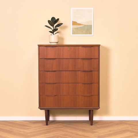 Chest of drawers