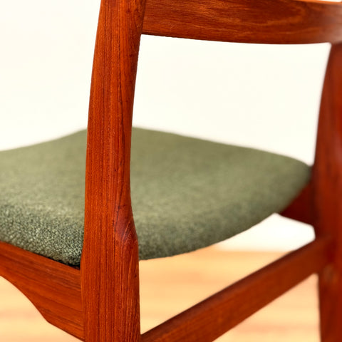 Danish set of 4 dining chairs in teak
