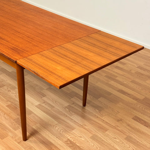 Danish dining table in teak & beech