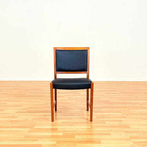 Swedish dining chairs in walnut by Skaraborgs Möbelindustri AB