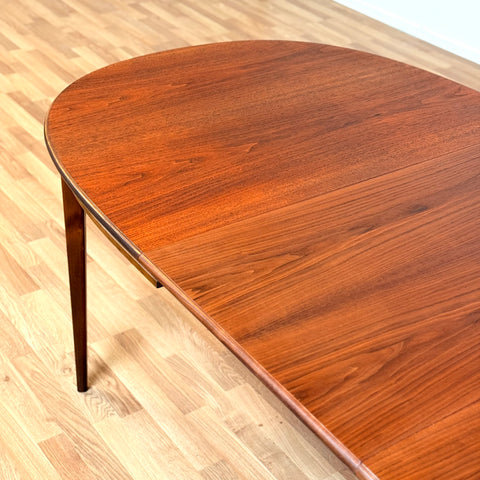 Swedish oval dining table "Vindö" in walnut by Svante Skogh