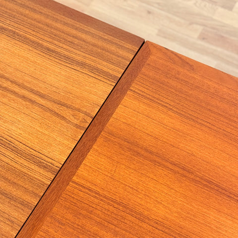 Danish dining table in teak