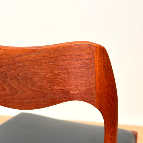 Danish set of 6 dining chairs 'model 71' by Niels O. Moller