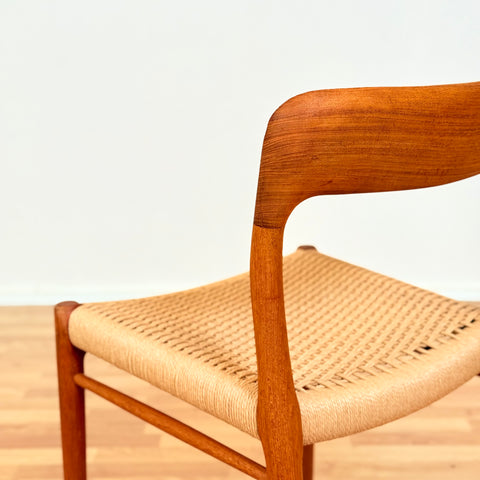 Danish set of 4 dining chairs 'model 75' by Niels O. Moller