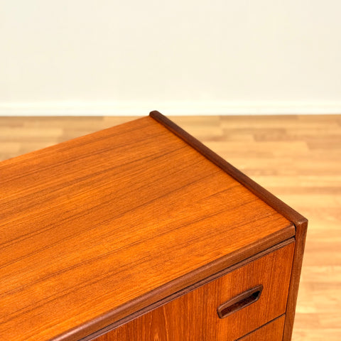 Danish chest of drawers in teak
