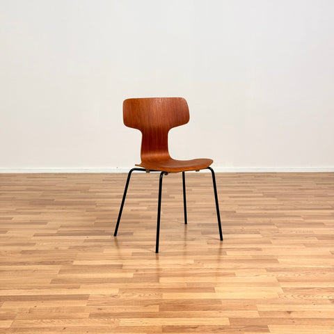 Danish single dining chair made of teak by Fritz Hansen