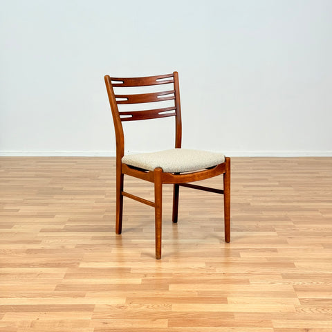 Danish set of 6 dining chairs "model 219" in teak & beech by Farstrup