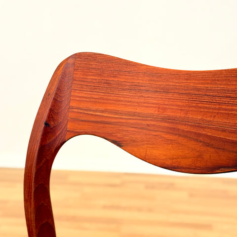 Danish set of 4 dining chairs 'model 71' by Niels O. Moller