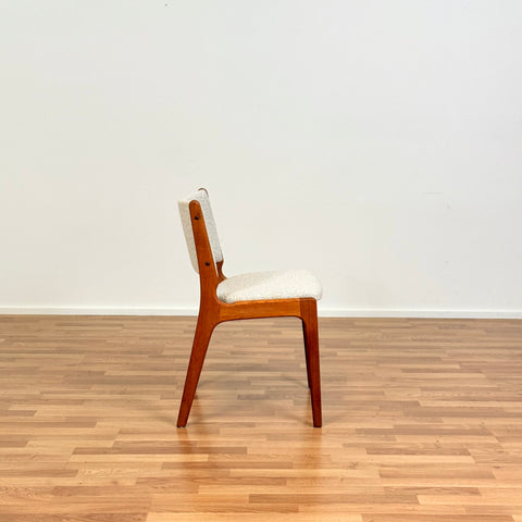 Danish set of 4 dining chairs in oak by Eric Buch
