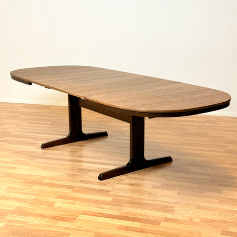 Danish oval dining table in oak by Farstrup