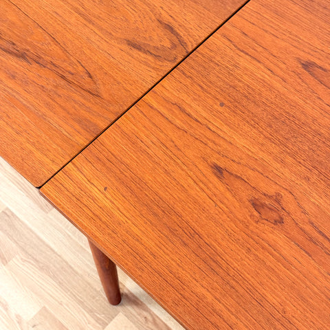 Danish dining table in teak