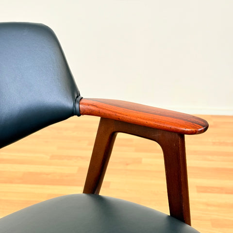 Danish set of 2 dining armchairs in Santos rosewood & beech by Erik Kirkegaard for Høng Stolefabrik