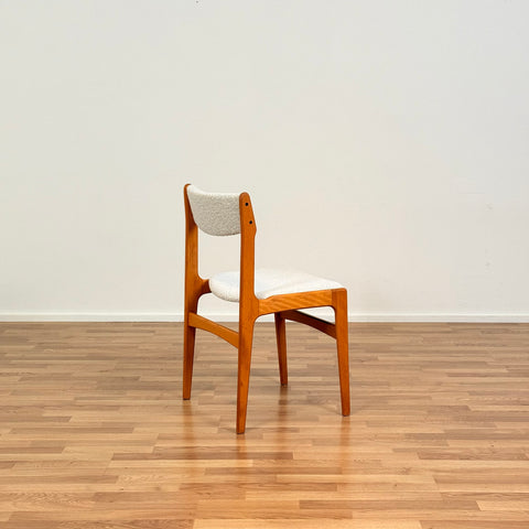 Danish set of 8 dining chairs in beech by Erik Buch