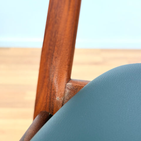 Danish set of 4 dining chairs in teak
