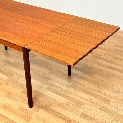 Danish rectangular dining table in teak