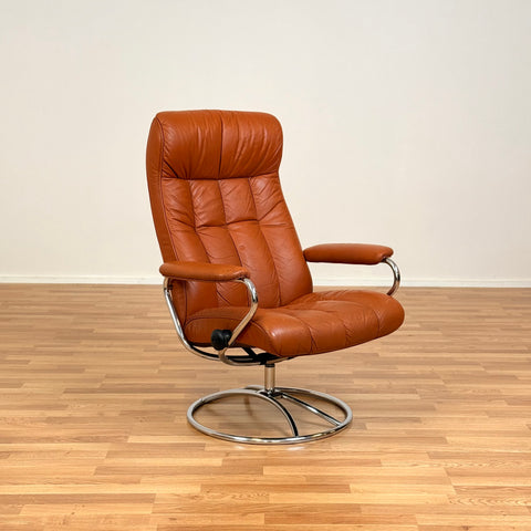 Norwegian armchair in leather and chrome by Ekorners, Stressless