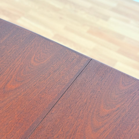 Danish oval dining table in mahogany by Skovby Møbelfabrik