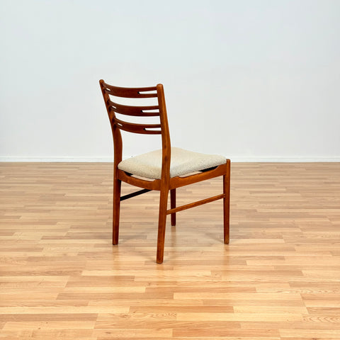 Danish set of 6 dining chairs "model 219" in teak & beech by Farstrup