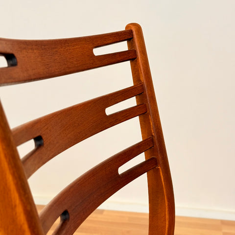 Danish set of 6 dining chairs "model 219" in teak & beech by Farstrup