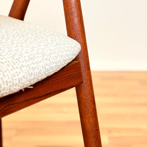 Danish dining chairs model 31 by Kai Kristiansen