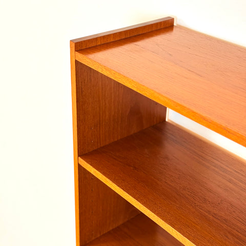 Swedish bookshelf in teak & beech by AB Möbelfabriken Varia, model 'Varia bokhylla'