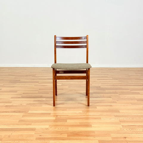 Danish set of 4 dining chairs in teak & beech