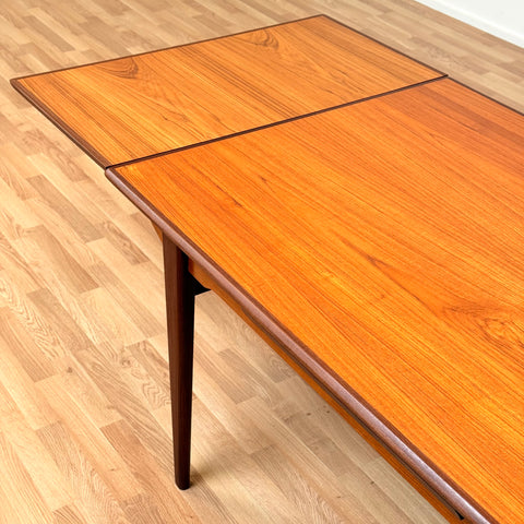 Dining table in teak, 1950s-60s, Denmark