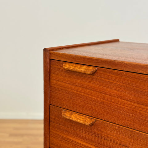 Danish chest of drawers in teak