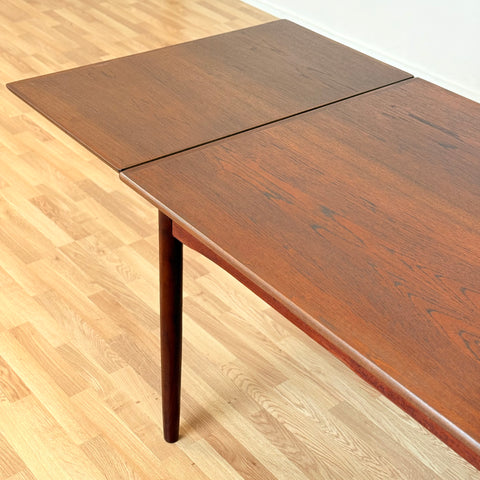 Danish rectangular dining table in teak