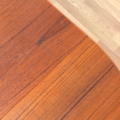 Danish dining table in teak "Arne Vodder style"
