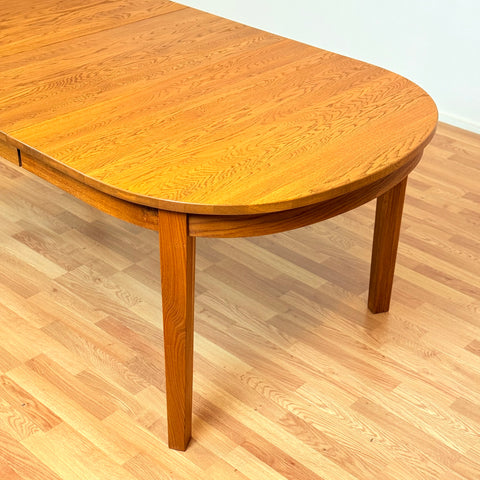 Swedish oval dining table in oak by Hans K, model “Inzel”
