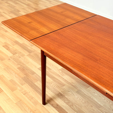 Danish rectangular dining table in teak