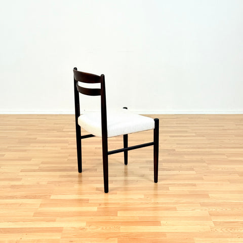 Swedish dining chairs in teak by AB Johansson & Söner in Hyssna
