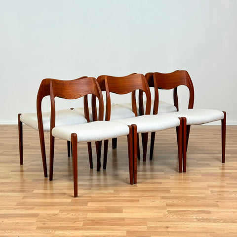 Danish set of 6 dining chairs 'model 71' by Niels O. Moller