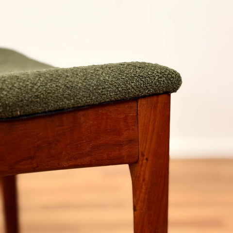 Danish set of 4 dining chairs in teak