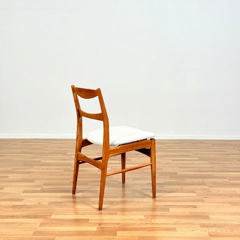 Swedish set of 4 dining chairs in oak