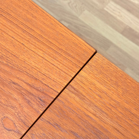 Danish dining table in teak