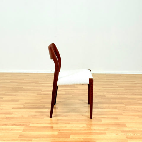 Danish set of 2 dining chairs 'model 71' by Niels O. Møller