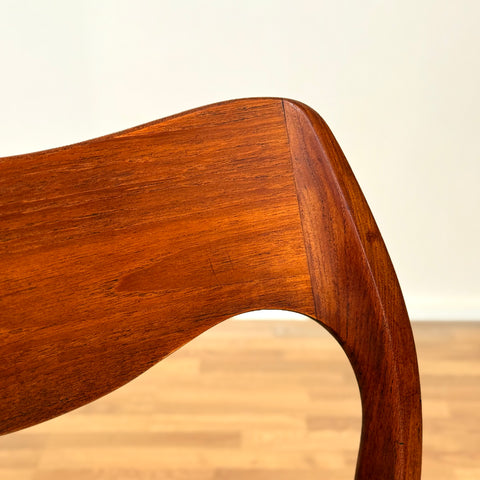 Danish set of 6 dining chairs 'model 71' by Niels O. Moller