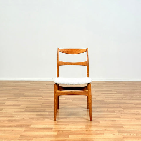 Swedish set of 4 dining chairs in oak