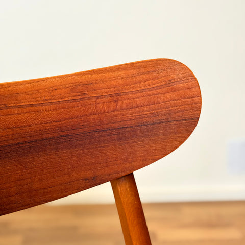 Danish set of 6 dining chairs in teak & beech