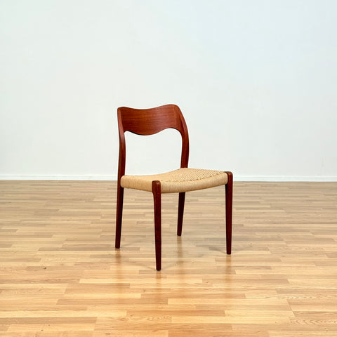 Reserverad Danish set of 4 dining chairs 'model 71' by Niels O. Moller