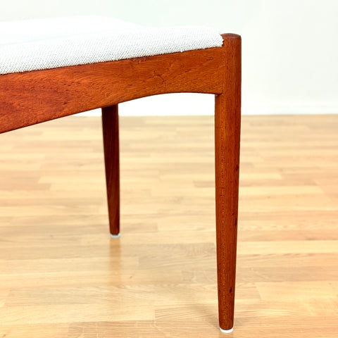Danish set of 4 dining chairs in teak by Arne Vodder for Vamo Søderborg
