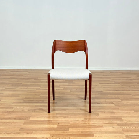 Danish set of 6 dining chairs 'model 71' by Niels O. Moller