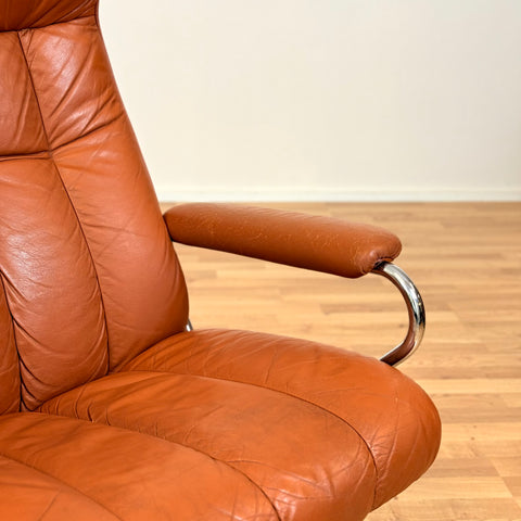 Norwegian armchairs in leather and chrome by Ekorners, Stressless