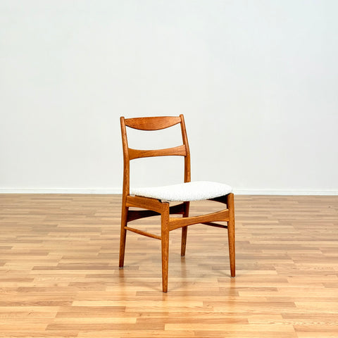 Swedish set of 4 dining chairs in oak