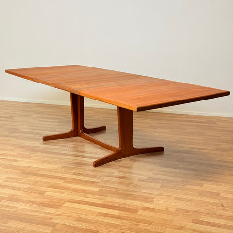 Danish rectangular dining table in teak