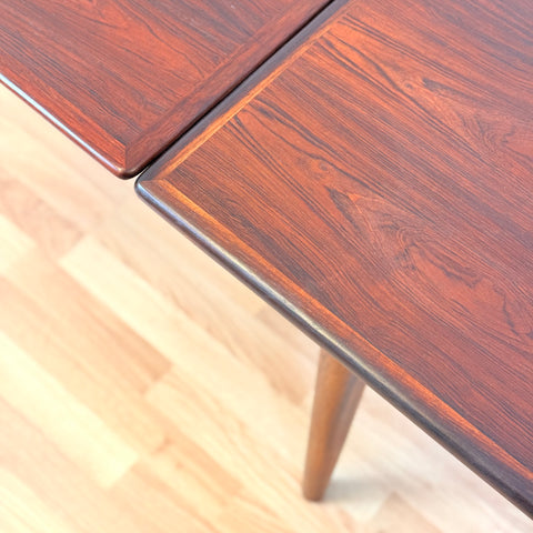 Danish rectangular dining table in Santos rosewood by Omann Jun møbelfabrik a/s