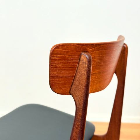 Danish set of 8 dining chairs in teak & walnut by Schiønning & Elgaard